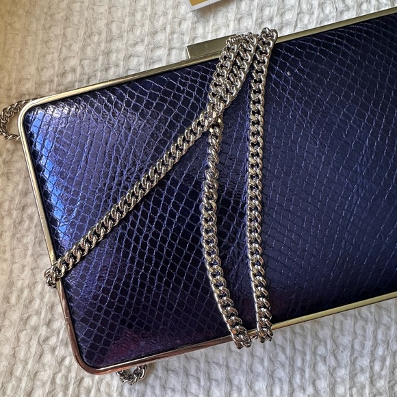 Electric blue embossed clutch - Picture 1 of 9